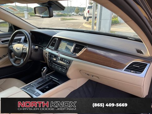Used 2016 Hyundai Genesis 3.8 image 11