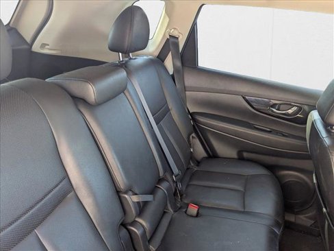 Used 2020 Nissan Rogue SL image 19