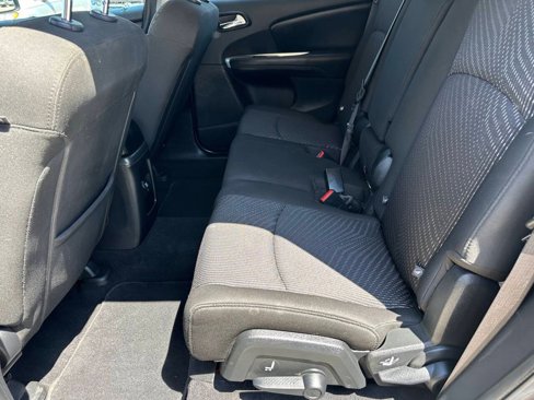Used 2020 Dodge Journey SE image 10