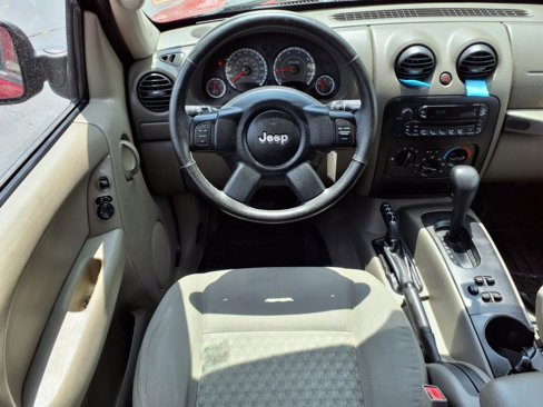 Used 2007 Jeep Liberty Sport image 8