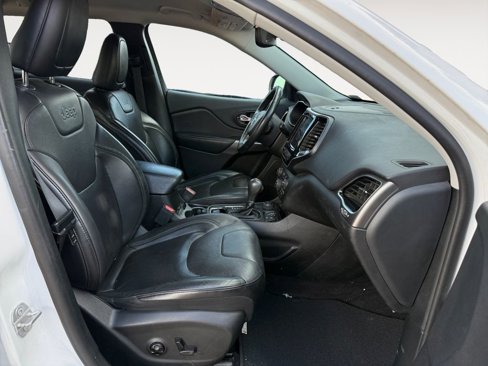 Used 2019 Jeep Cherokee Limited w/ Technology Group image 15