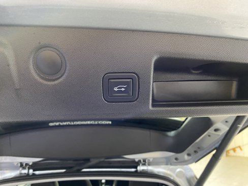 Used 2024 Chevrolet Equinox LT w/ Driver Convenience Package image 32