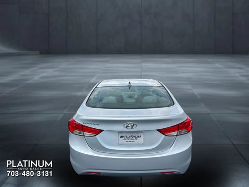 Used 2013 Hyundai Elantra GLS image 5
