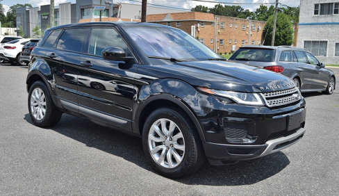 Used 2018 Land Rover Range Rover Evoque image 12