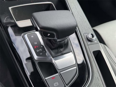 Used 2024 Audi A4 2.0T Premium image 30