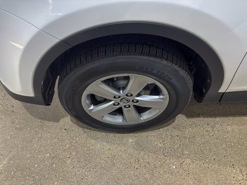Used 2015 Toyota RAV4 XLE image 11