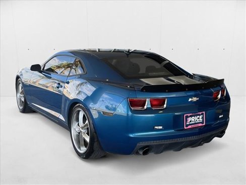 Used 2010 Chevrolet Camaro SS w/ RS Package image 3