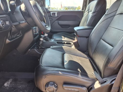 Used 2023 Jeep Gladiator Sport image 9