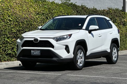 Used 2019 Toyota RAV4 XLE image 9