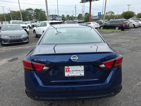 Used 2024 Nissan Altima 2.5 S image 5