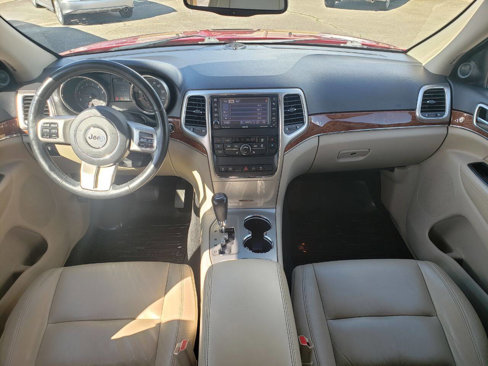 Used 2011 Jeep Grand Cherokee Limited w/ Trailer Tow Group IV image 9