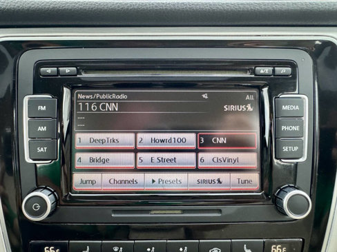 Used 2012 Volkswagen Passat TDI SE image 21
