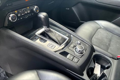 Used 2018 MAZDA CX-5 Touring w/ Preferred Equipment Package image 14
