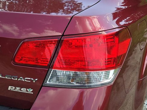 Used 2011 Subaru Legacy 2.5i image 15