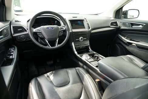 Used 2019 Ford Edge Titanium image 26