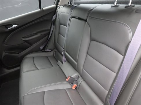 Used 2017 Chevrolet Cruze LT image 12