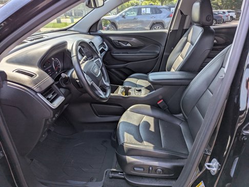 Used 2023 GMC Terrain SLT image 13