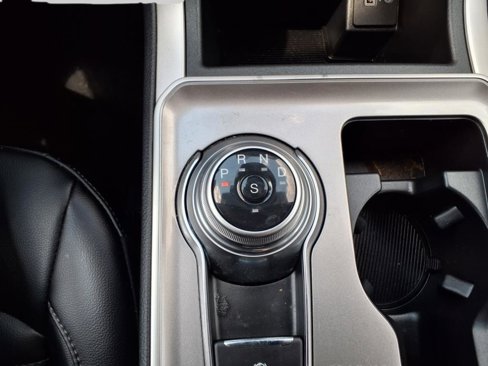 Used 2024 Ford Edge SEL image 16