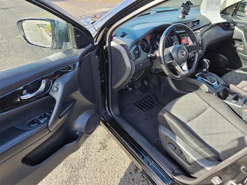Used 2018 Nissan Rogue Sport SV w/ SV All-Weather Package image 15