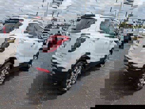 Used 2019 Buick Encore Preferred image 4
