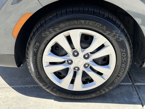 Used 2023 Kia Soul LX image 9