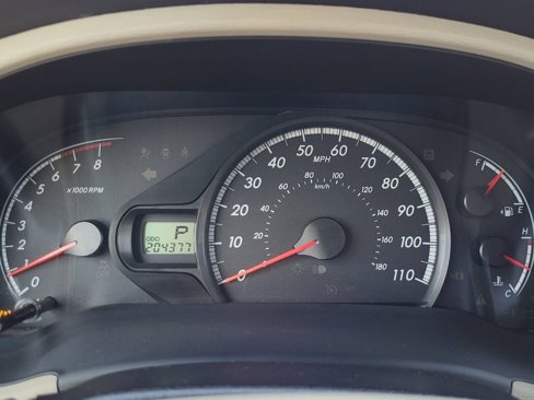 Used 2011 Toyota Sienna LE image 25