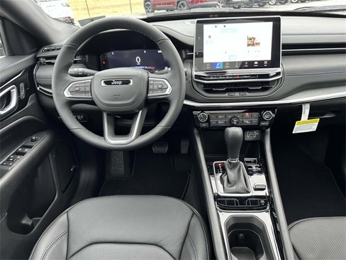 New 2025 Jeep Compass Limited w/ High Altitude Package image 2