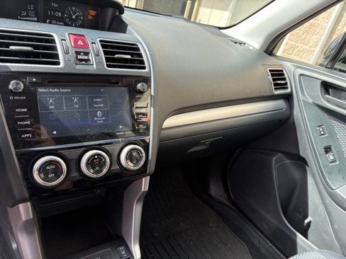 Used 2017 Subaru Forester 2.5i Premium image 18