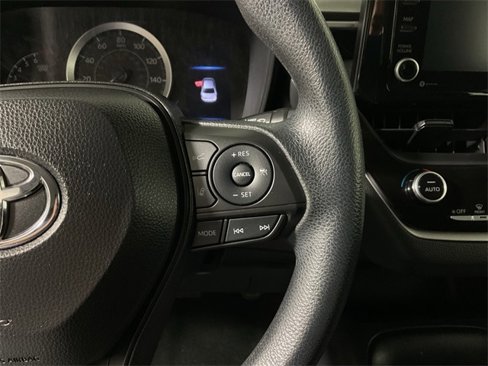 Used 2022 Toyota Corolla LE image 25