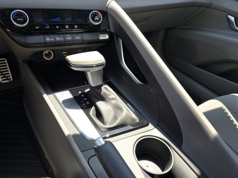 New 2025 Hyundai Elantra Sport image 25