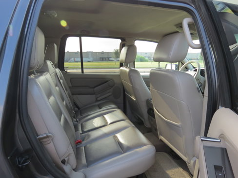 Used 2007 Ford Explorer XLT image 27