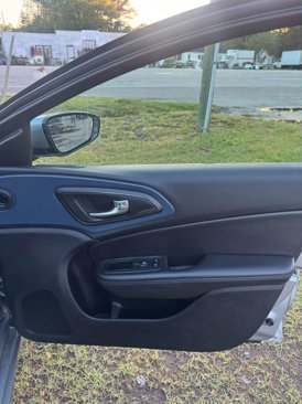 Used 2015 Chrysler 200 S image 8
