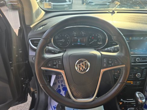 Used 2021 Buick Encore Preferred image 10