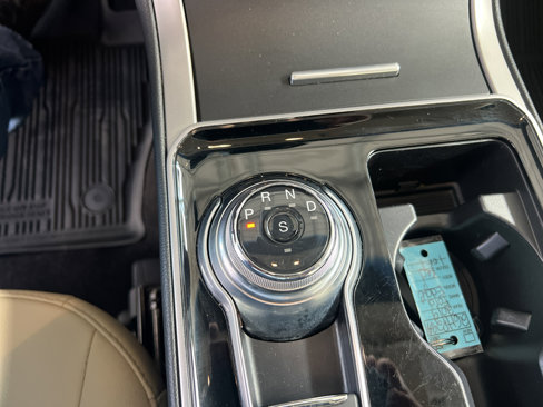 Used 2019 Ford Edge SEL w/ Equipment Group 201A image 19