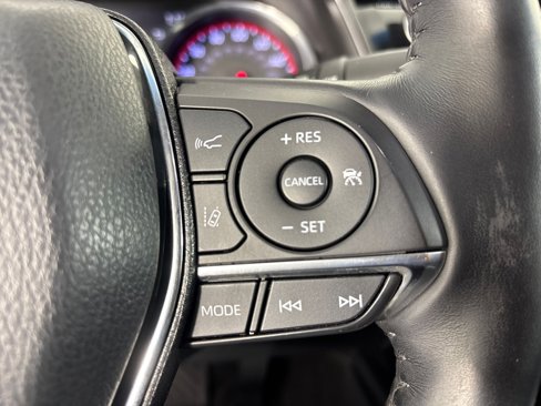 Used 2020 Toyota Camry XSE image 25