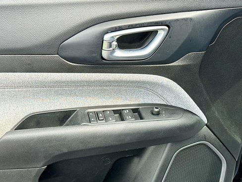Used 2022 Jeep Compass Latitude image 19