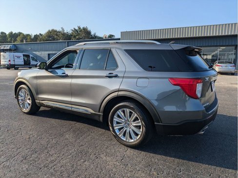 Certified 2022 Ford Explorer Limited w/ Equipment Group 301A image 11