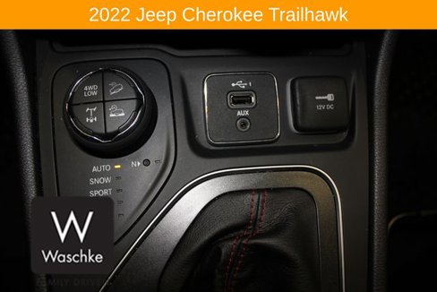 Used 2022 Jeep Cherokee Trailhawk image 35
