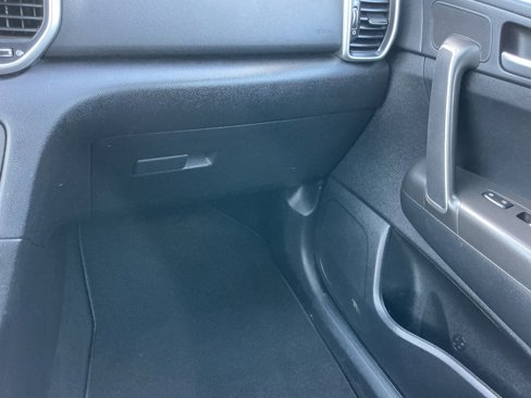 Used 2022 Kia Sportage LX image 49