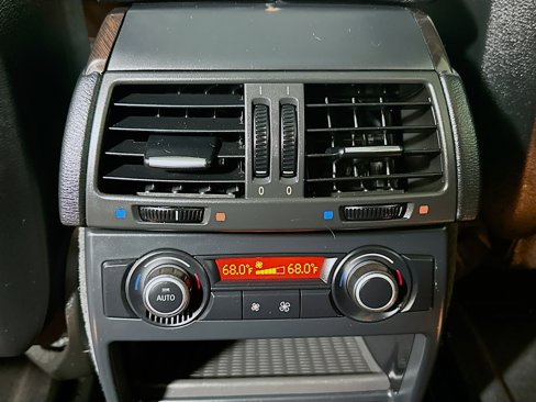 Used 2012 BMW X5 xDrive35d image 25