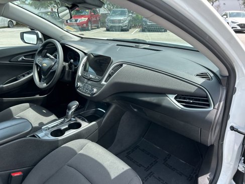 Used 2023 Chevrolet Malibu LT image 35
