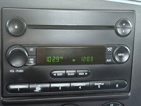 Used 2007 Ford F550 2WD Regular Cab Super Duty image 7