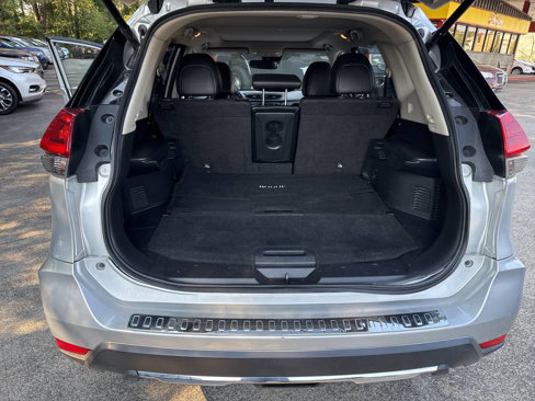 Used 2018 Nissan Rogue SL w/ Premium Package image 11