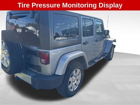 Used 2015 Jeep Wrangler Unlimited Sahara w/ Connectivity Group image 5