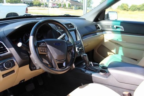 Used 2016 Ford Explorer Limited w/ Equipment Group 301A image 11