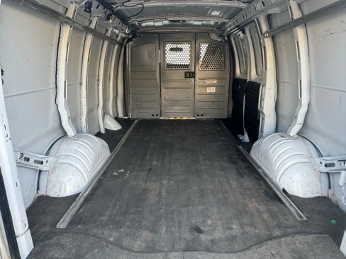 Used 2020 Chevrolet Express 2500 w/ Driver Convenience Package image 9