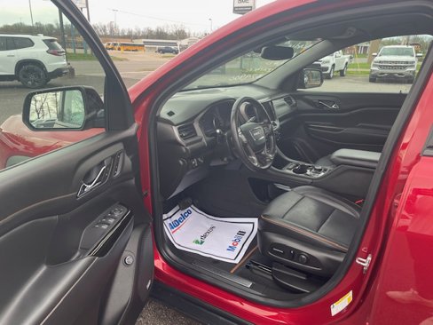 Used 2021 GMC Acadia AT4 w/ Preferred Package image 10