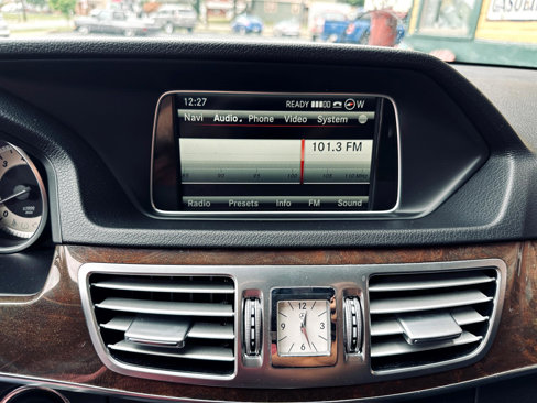 Used 2014 Mercedes-Benz E 350 4MATIC Sedan image 16