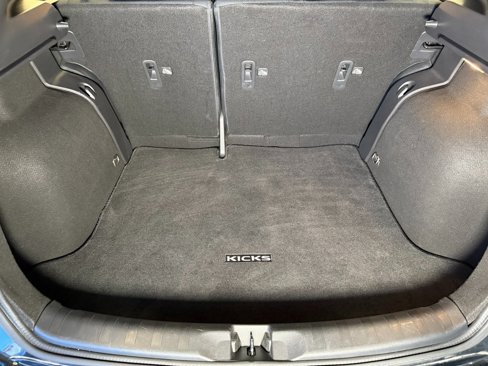 Used 2021 Nissan Kicks S image 20