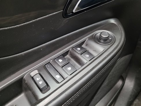 Used 2020 Buick Encore Preferred image 27